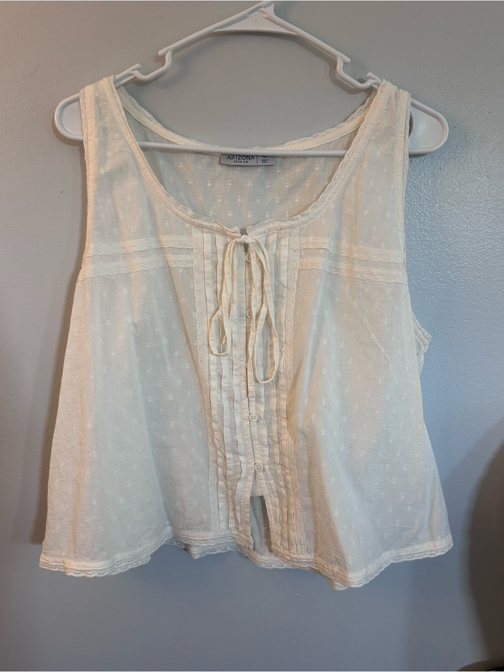 Arizona Jean Company Cream Tie-Front Sleeveless Cotton Camisole